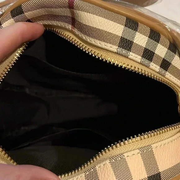 NWT Batton Design crossbody  purse - Picture 5 of 7